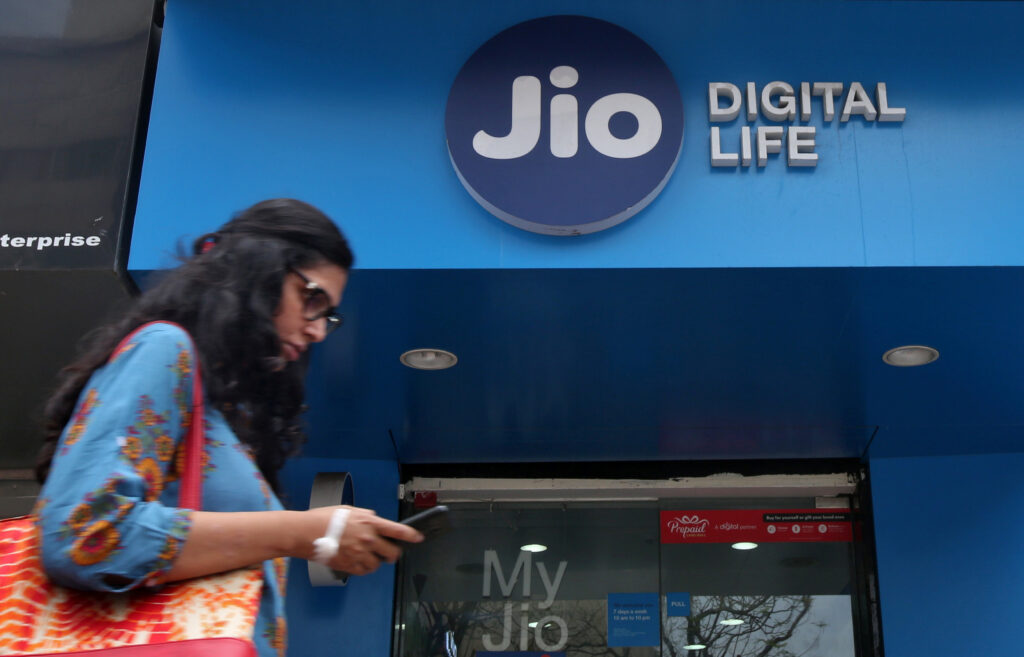 JioBook arriving soon, Reliance Jio could sell 4G-enabled laptop at around Rs 15,000